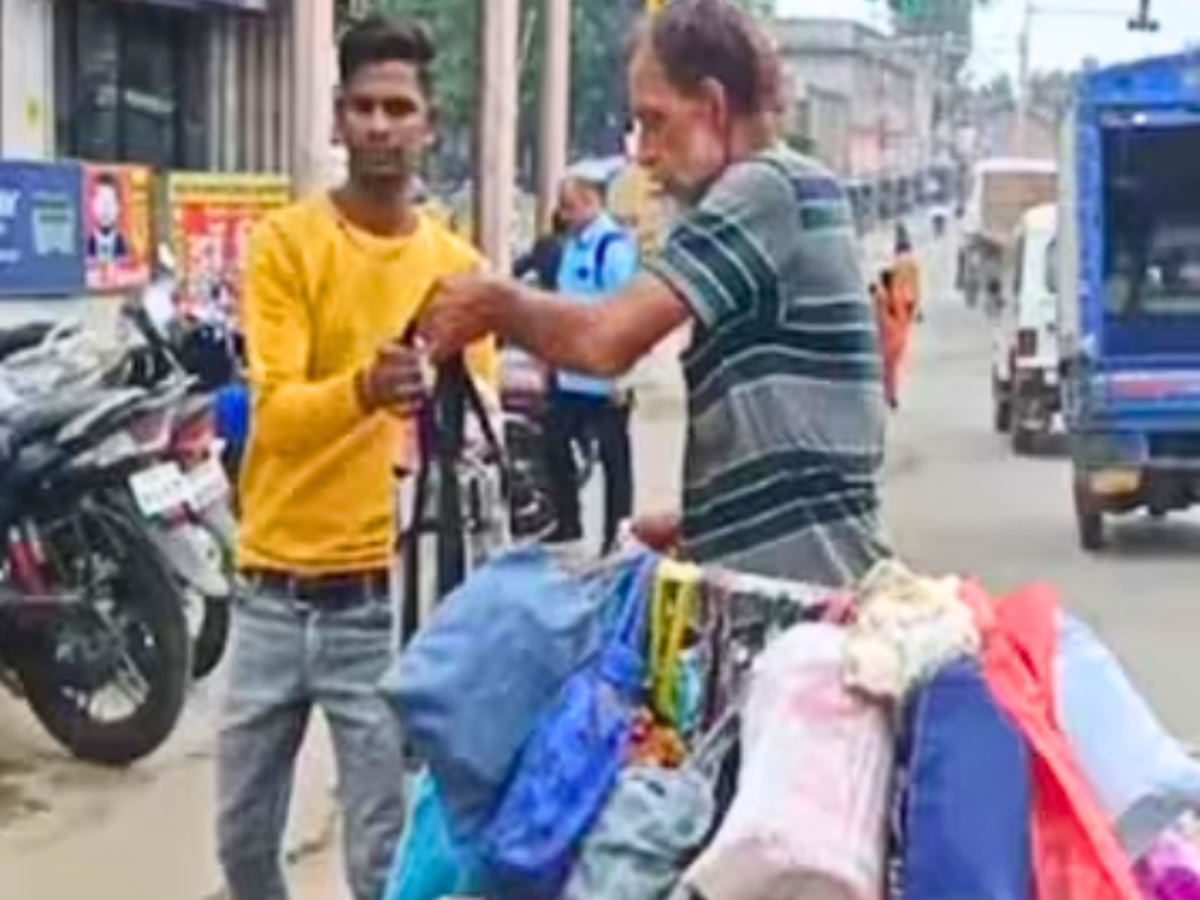 Madhya Pradesh Resident Delivers 150 Tiffin Boxes Daily