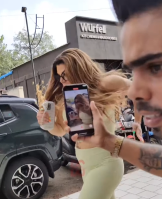 Rakhi Sawant Racing With Paparazzi Video