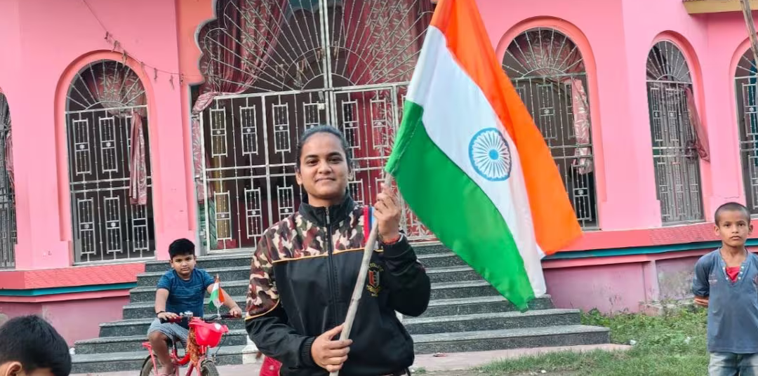 Hazaribagh ameesha practice Hard In Between villagers taunting now got selected in bsf