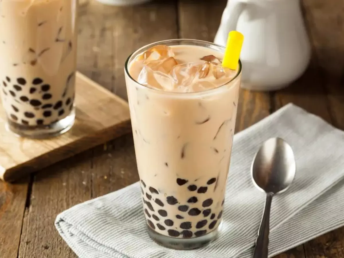 chinese-billionaire-milk-tea-64ddfeba51912 Indiatimes