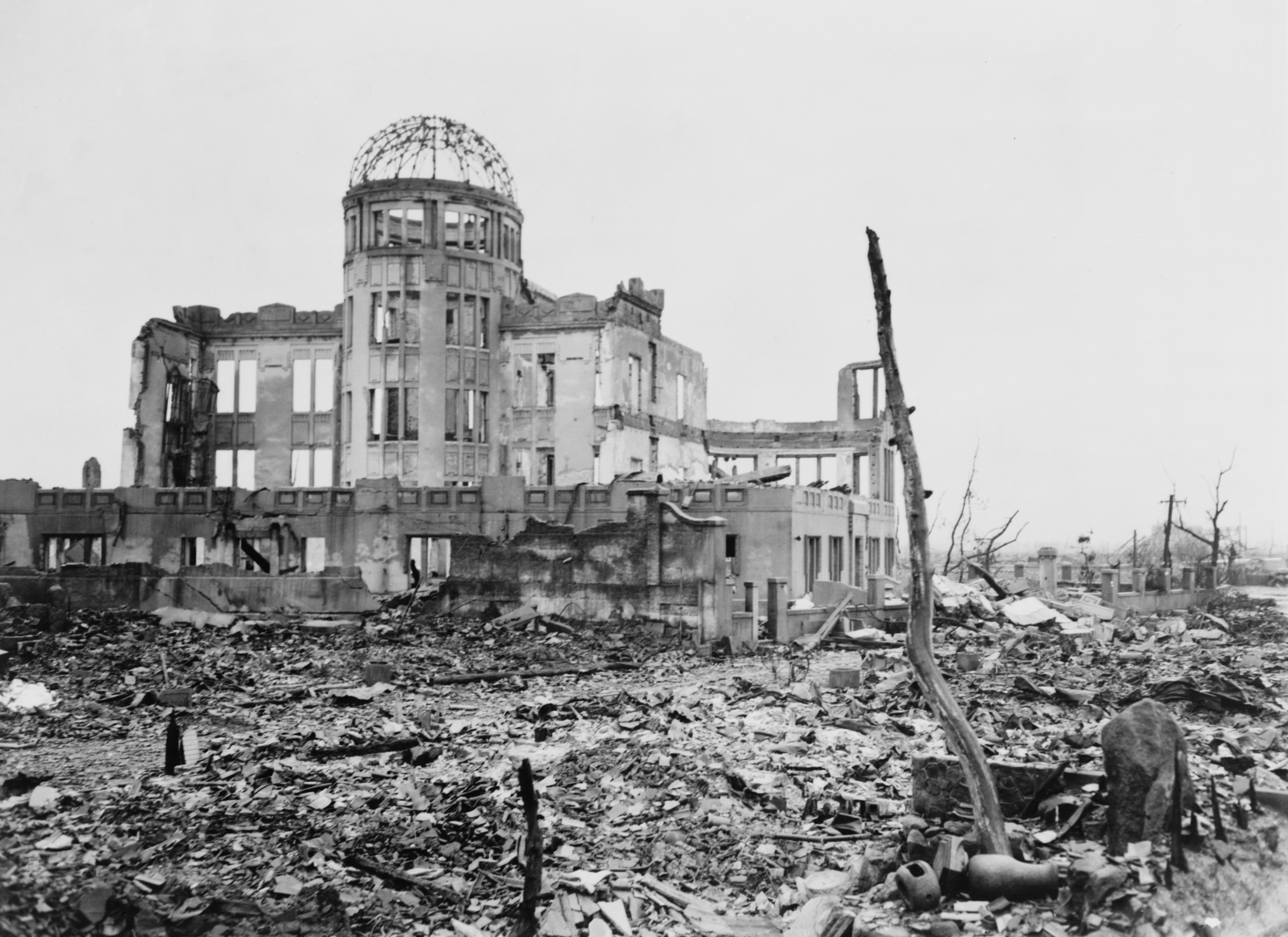 Америка япония атомная бомба. Япония 1945 Хиросима и Нагасаки.