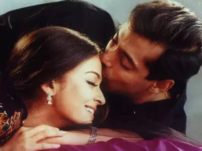 Jr Bachchan Advices Salman To Stop Working Out, Aishwarya's Reaction From Old Video Goes Viral