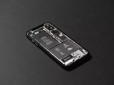Apple Explains Why iPhones Are Unlikely To Get Removable Batteries