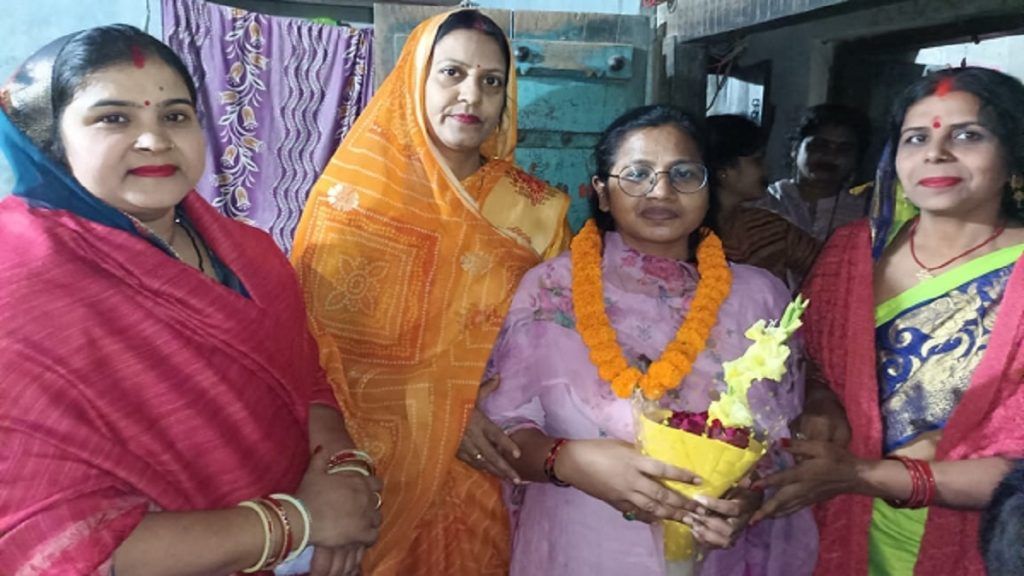 Bihar Muzaffarpur Younger sister Helped nikita to became apo officer success story