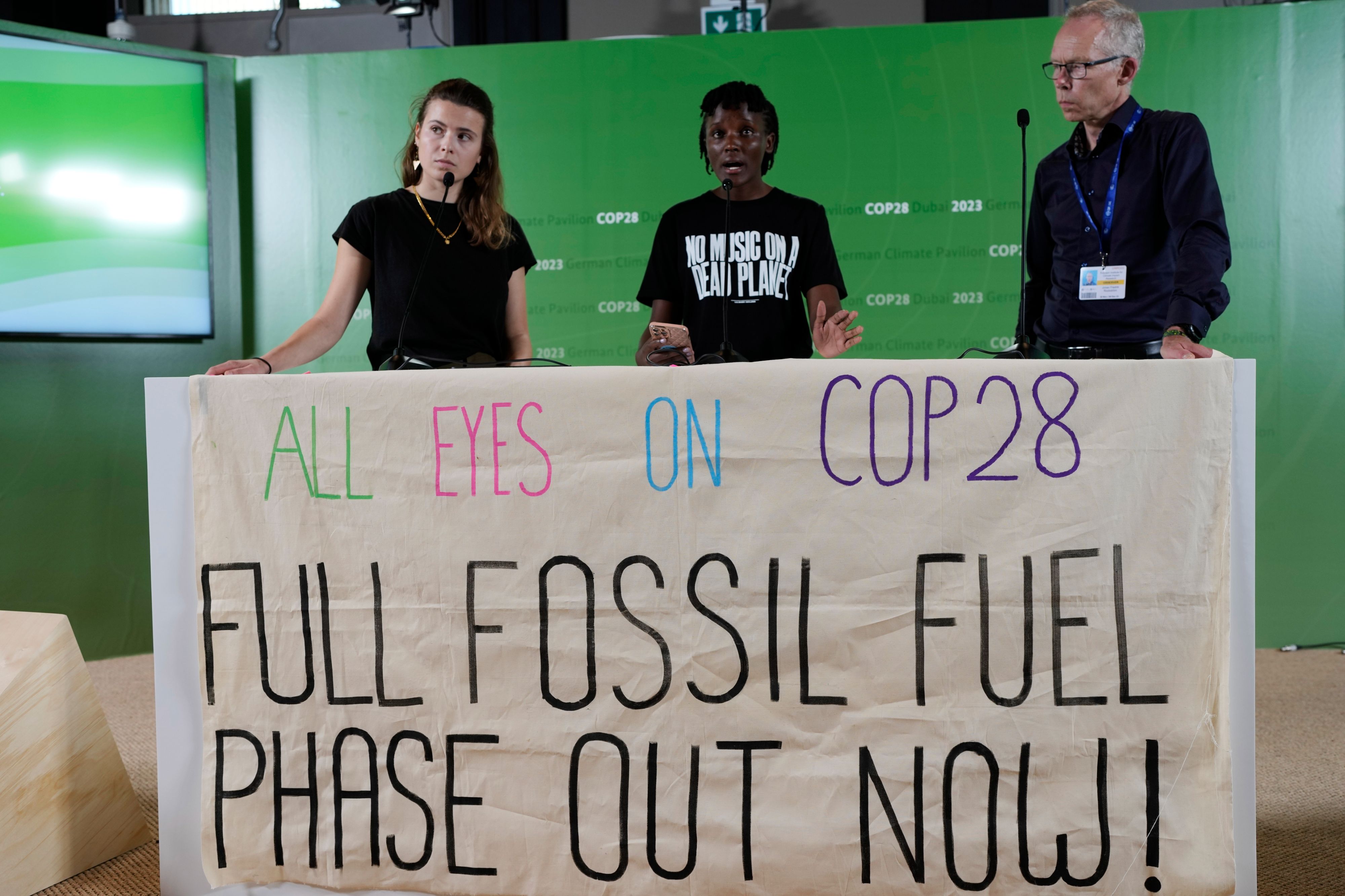 COP28: Draft Proposes Phase-Out Of Fossil Fuels, But Consensus Still ...