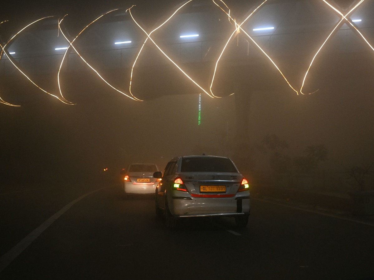 Near-Zero Visibility In Delhi As Dense Fog Engulfs NCR; 110 Flights ...