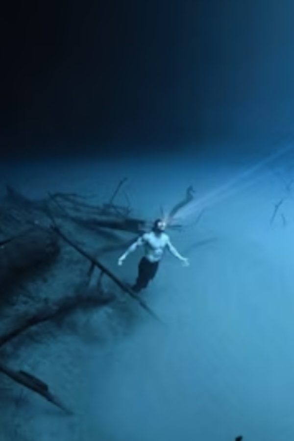 Man walking smoothly underwater like a 