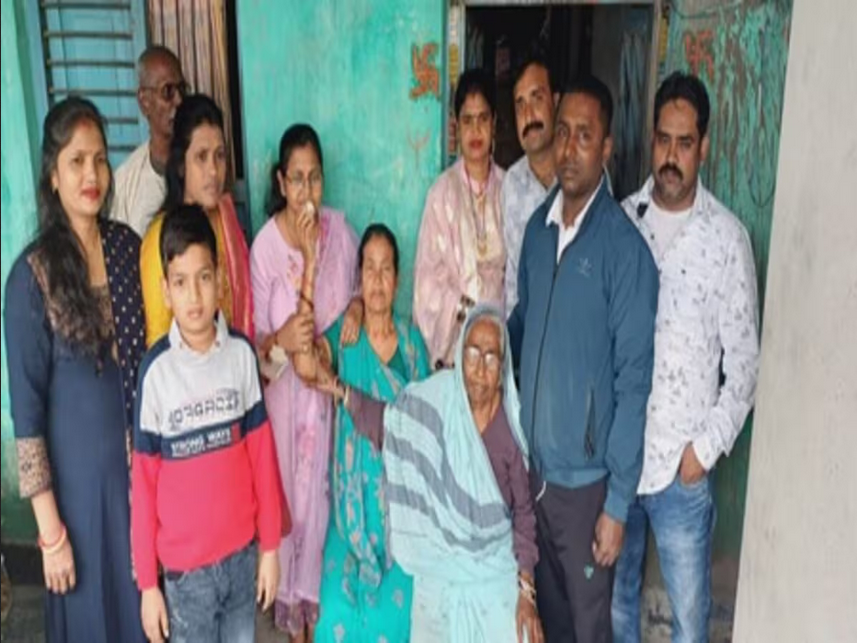 Bihar Muzaffarpur Younger sister Helped nikita to became apo officer success story