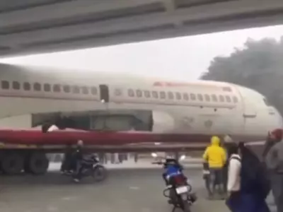Under Bridge During Transport In Bihar's Motihari, An Airplane Gets Stuck