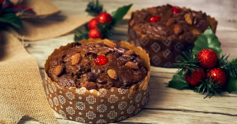 10 Quick And Easy Christmas Cake Recipes Time 10-quick-and-easy-christmas-cake-recipes-time