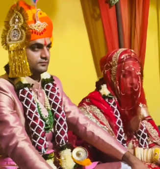 The video goes viral when the bride falls asleep during the wedding rituals, the groom reacts in a priceless way