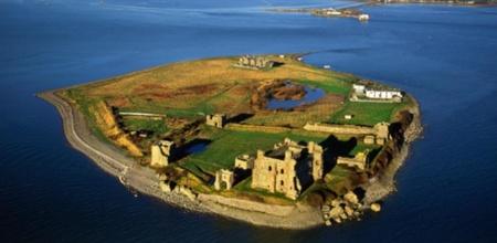 With Its Own King A 14th Century Castle And A Pub This Tiny Island In The UK Boasts Everything You Could Ask For