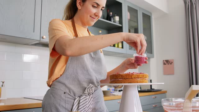 Tips To Bake Perfect Cake/istock 