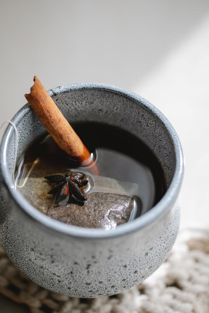 7 Benefits Of Eating Cloves And Black Pepper With Honey In Winter
