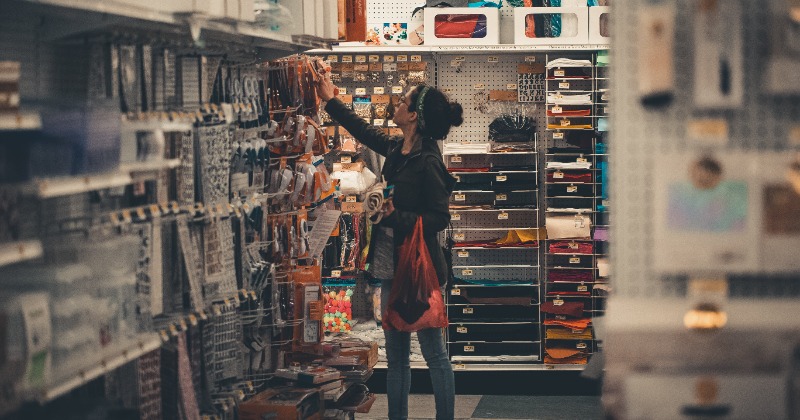 If you are someone who has always relied on someone else for your shopping needs, here is how you can learn some smart shopping. 