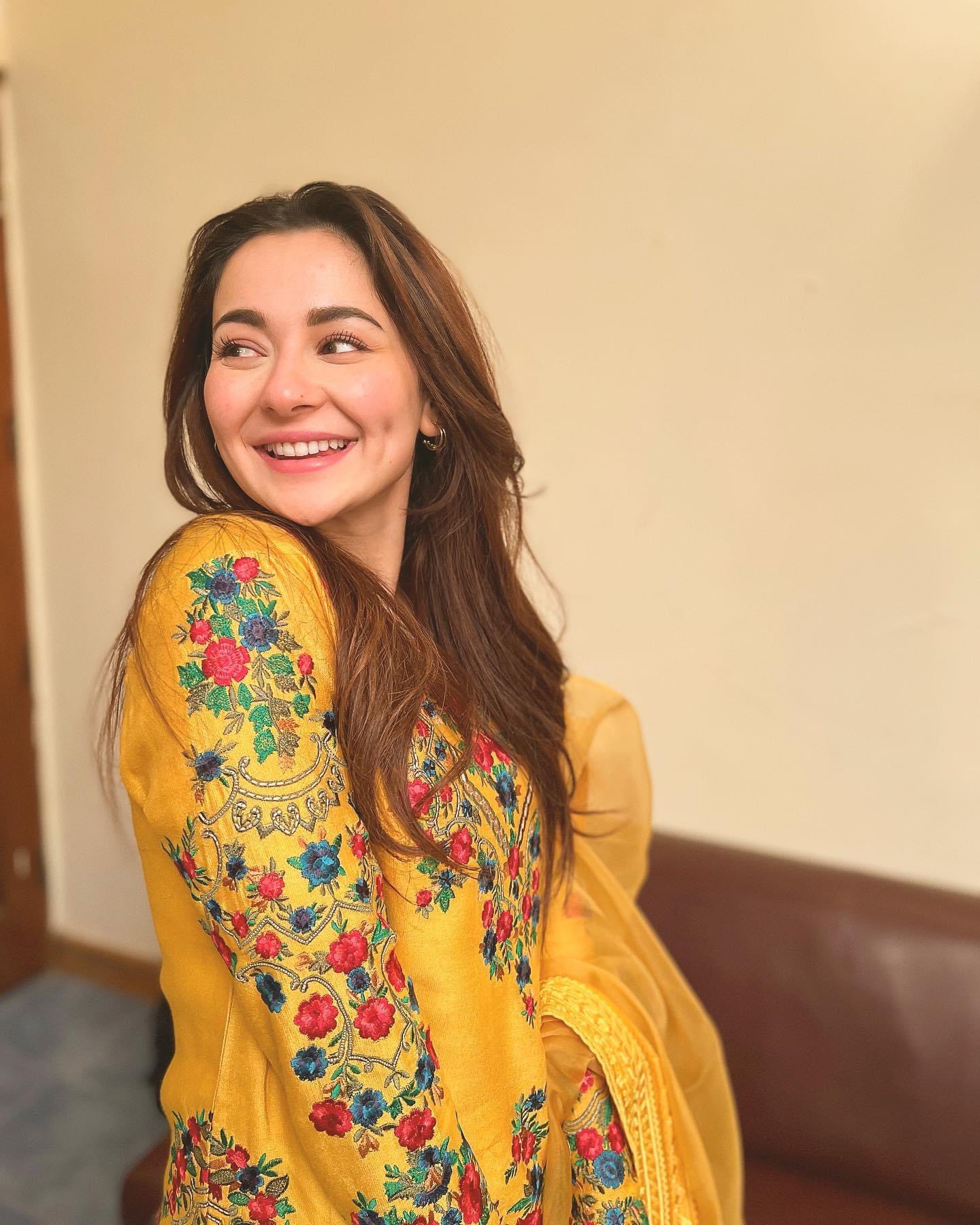 Who Is Hania Aamir? All You Need To Know About The Pak Actress Who's ...