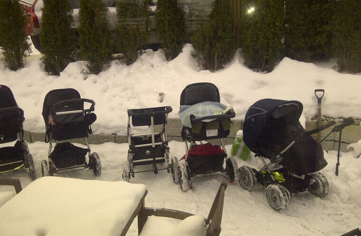 norway-babies-are-left-in-strollers-during-cold-weather