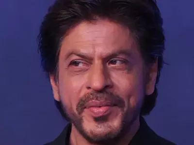 Influencer Roasts Shah Rukh Khan Fans Celebrating Pathaan's Success And Gets Roasted Herself