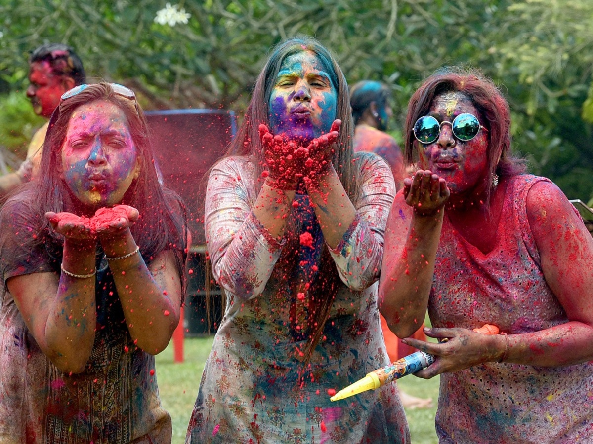 Holi Organic Colours: Go organic: DIY Holi colours to make festive  celebrations fun - The Economic Times