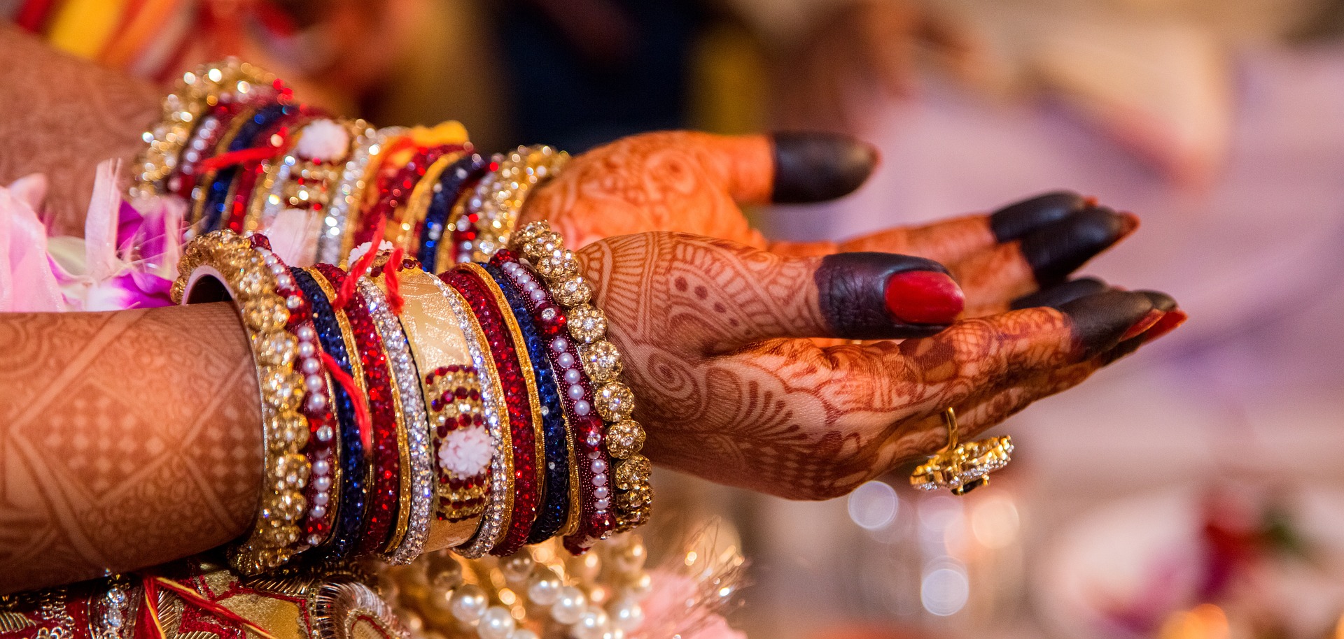 mehendi creat with sister bride hand pose · Free Stock Photo