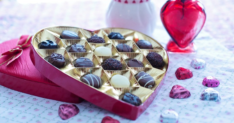 Sepcial Valentine's Day gift ideas: @godiva chocolate gift box and @du... |  TikTok