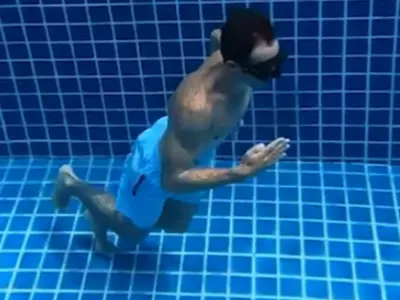 diver somersault 