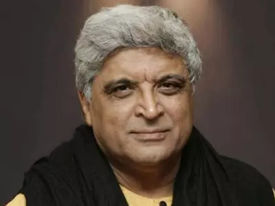 Javed Akhtar Tweets ‘Pee’ Without Any Context; Fuels Hilarious Reactions That'll Lift Your Mood