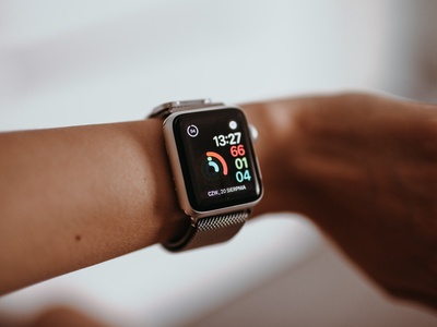 Apple Hits 'Major Milestone' In No-Prick Blood Glucose Monitoring For Its Watch