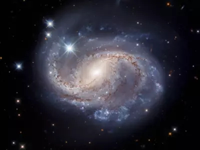 New Hubble Image Of Spiral Galaxy Holds Clues About Universe's Expansion