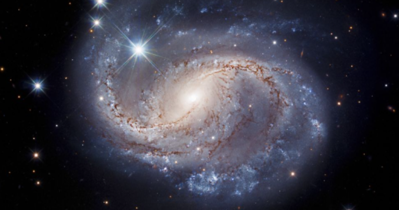 New Hubble Image Of Spiral Galaxy Holds Clues About Universe's Expansion