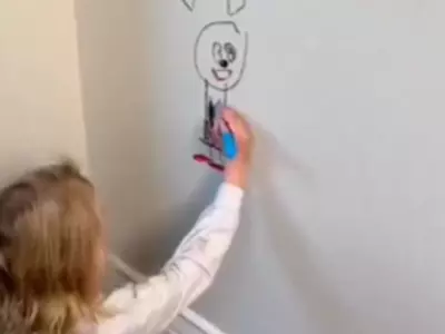 Dad Turns Daughter's Scribbles Into Mickey Mouse Artwork