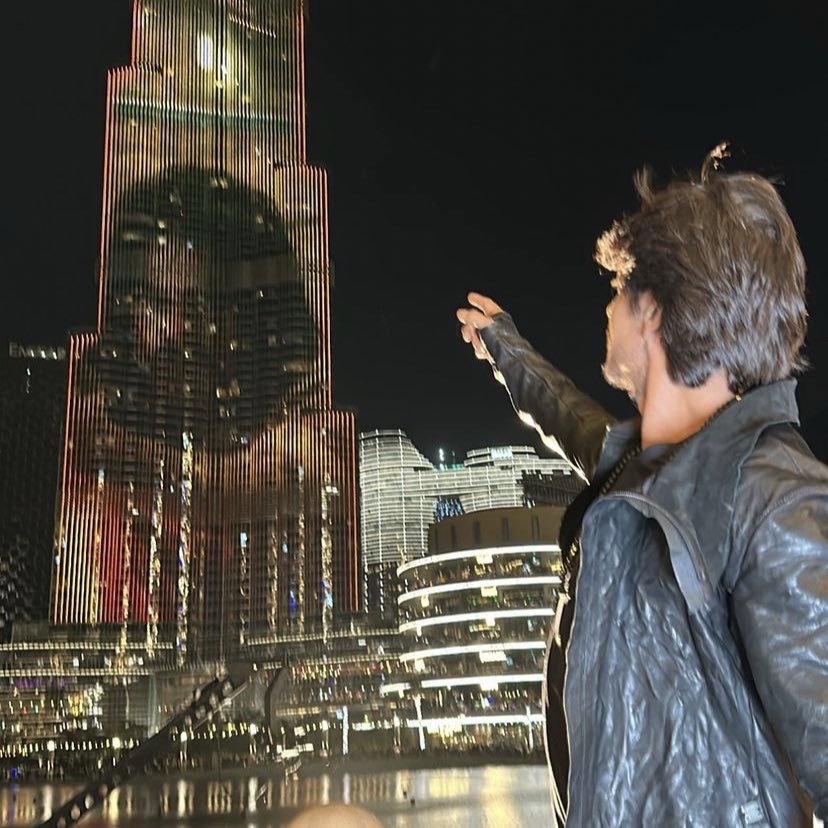 7 Instances That Prove Fans Will Always Celebrate A Shah Rukh Khan Film