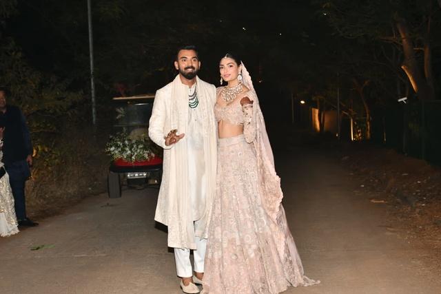 Athiya Shetty And KL Rahul Joyfully Pose For Pictures After Their Wedding