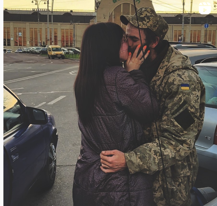 Ukrainian Soldier Meets Pregnant Wife After 30 Weeks; Watch Video