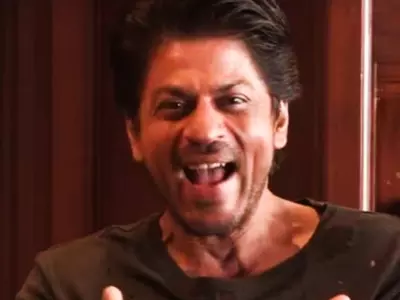 Best Of #AskSRK: The Witty Replies That Prove Shah Rukh Khan Could Be A Stand-Up Comedian Too 