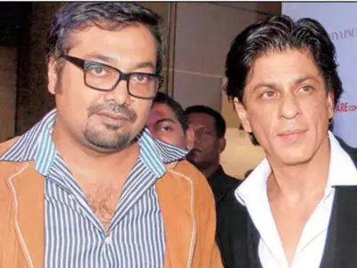 Anurag Kashyap is fanboying over Shah Rukh Khan, his senior from Delhi University, after watching first day first show of Pathaan.