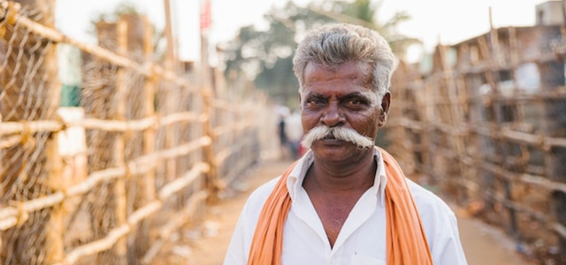 Why Do Indian Nod Their Heads While Talking?