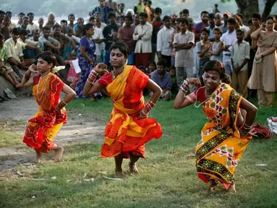 Launda naach, Folk dancers, Indian folk art, folk theatre, Bhojpuri Cinema, the Art form of Bihar, Padma Shree Ramachandra Manjhi, Ramachandra Manjhi, Padma Shree,