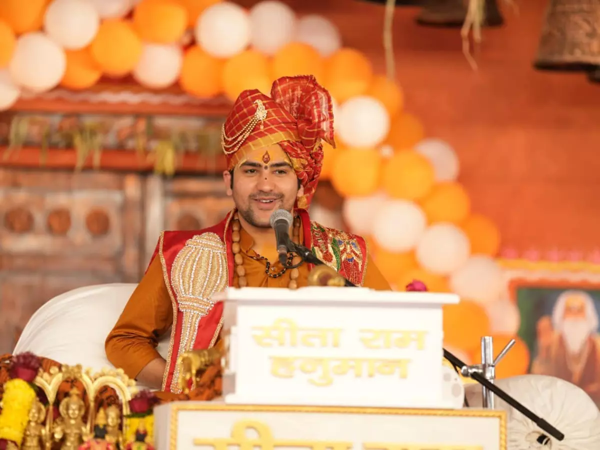 Bageshwar Dham Bhakt Mandal, Dhirendra Krishna Shastri