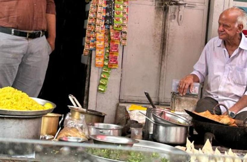 The samosa maker in Jaipur, Samosa is a traditional Indian …