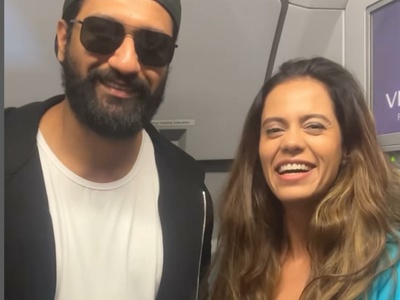 Vicky Kaushal fulfilled his wish by meeting a fan in flight