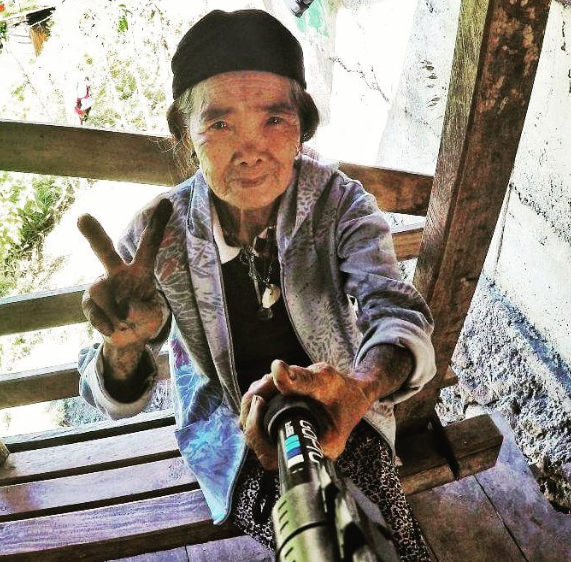 Woman gets tattooed by 106YO oldest tattoo artist, Apo Whang-Od