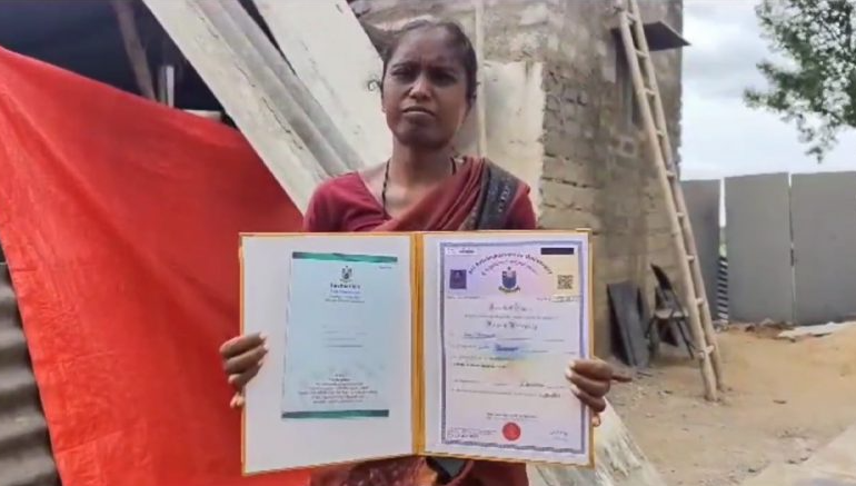 andhra pradesh daily wage laborer gets Phd in chemistry  