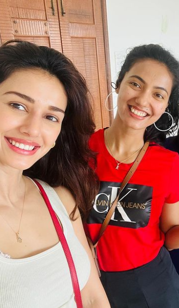 Disha Patni Sister khushboo patani is lieutenant in army 