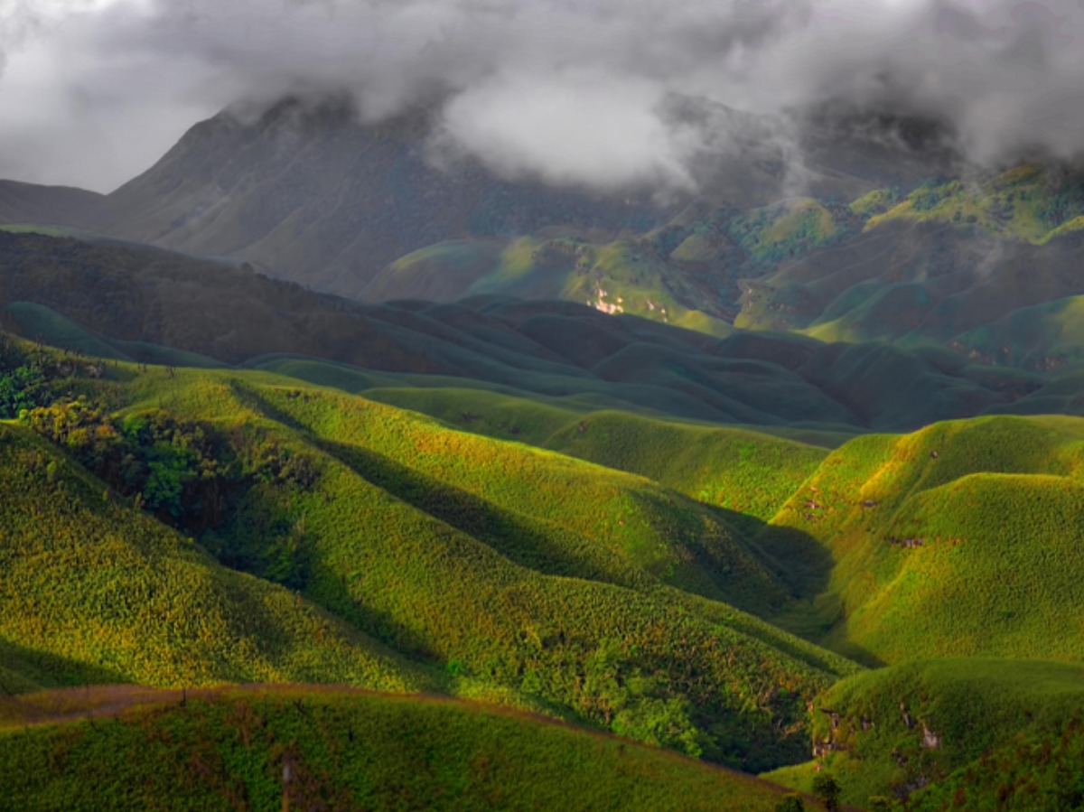 नागालैंड-मणिपुर सीमा पर हरे-भरे दजुकोऊ घाटी तक ट्रेक करना उतना आसान नहीं है  जितना लगता है