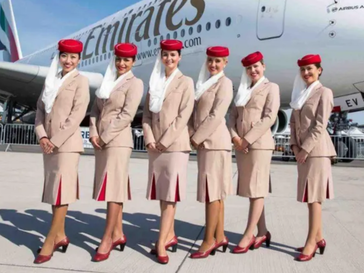Emirates cabin crew 
