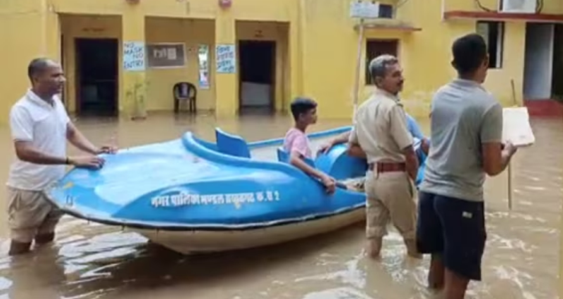 the accused was taken to the court with the help of a boat