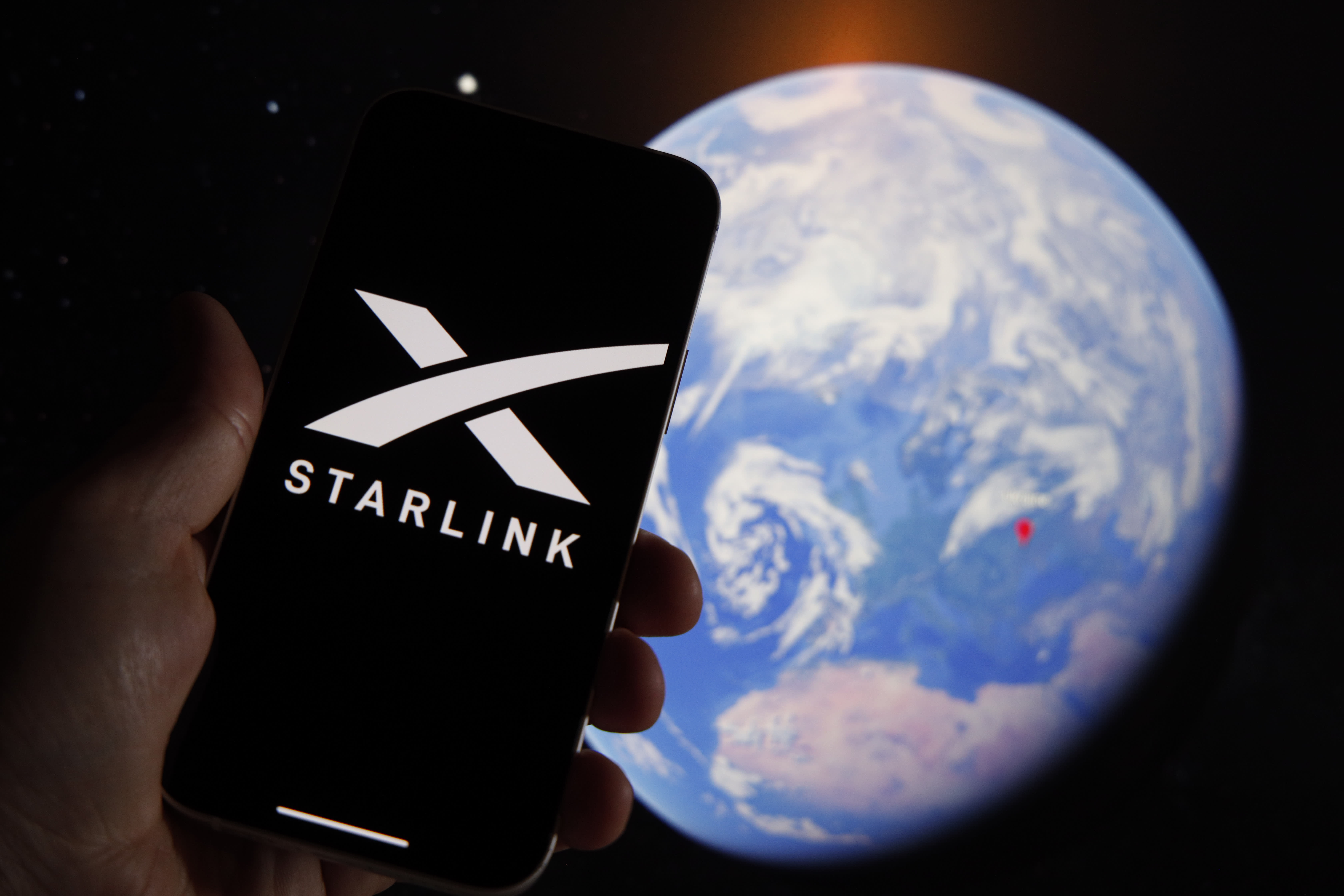 starlink applies for india's permission to set up earth stations in the country