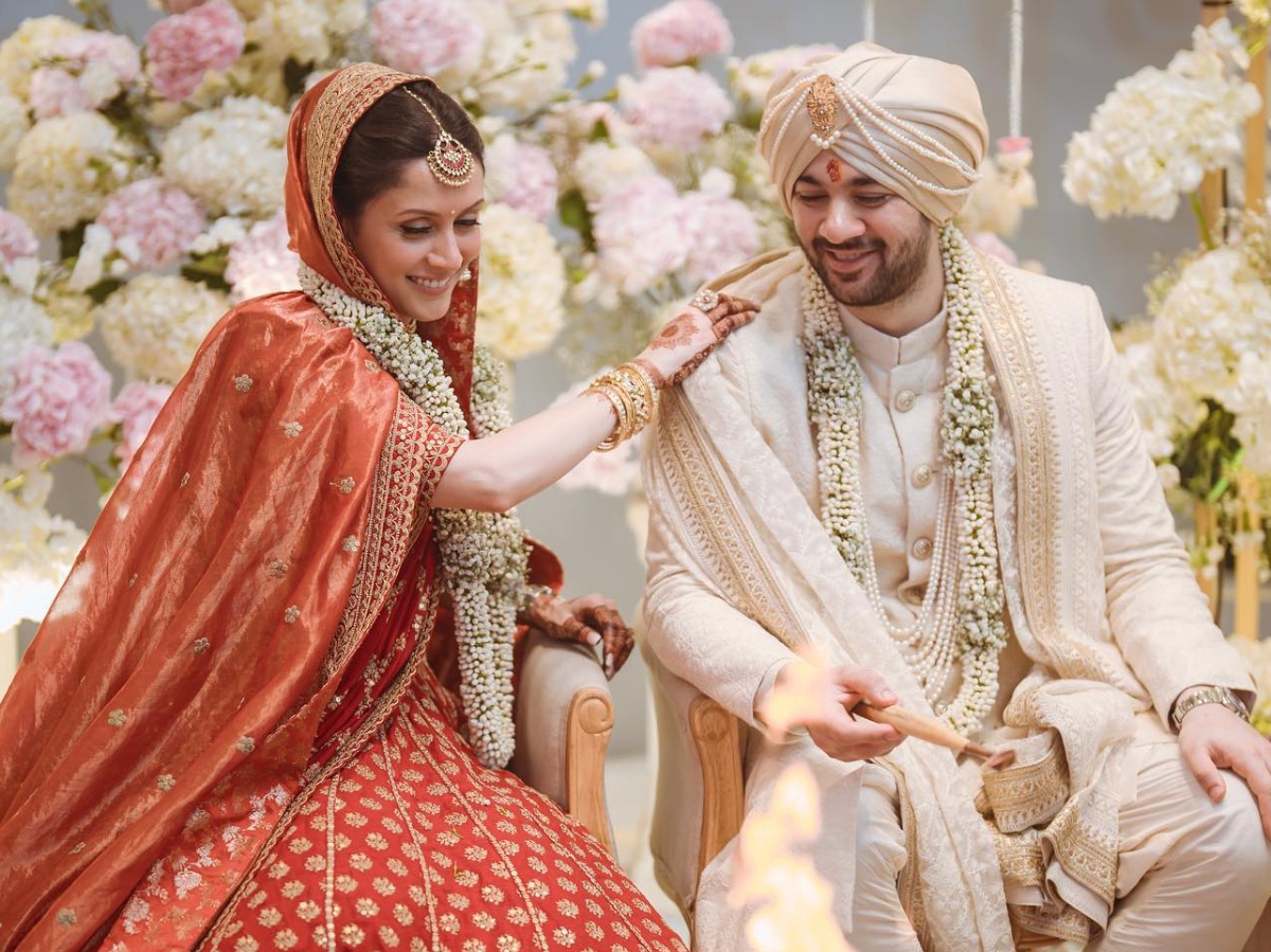 Karan Deol Wedding. Wedding com. Marriage picture.