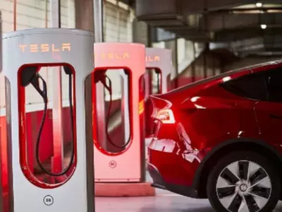 In Joining Ford and GM, GM Will Rely on Tesla’s Technology for Charging Vehicles